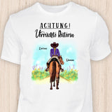 Achtung Verrückte Reiterin - Personalisierbares Pferde T-Shirt