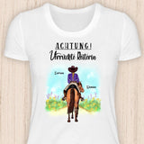 Achtung Verrückte Reiterin - Personalisierbares Pferde T-Shirt